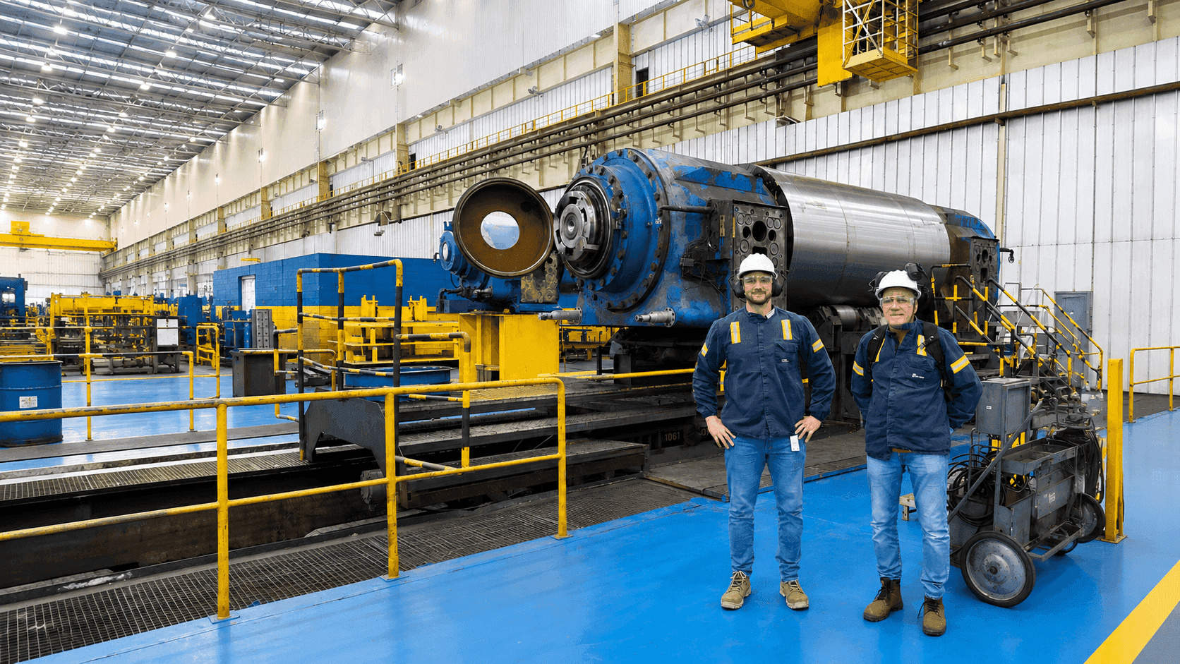 Equipe VF Brasil em ambiente industrial